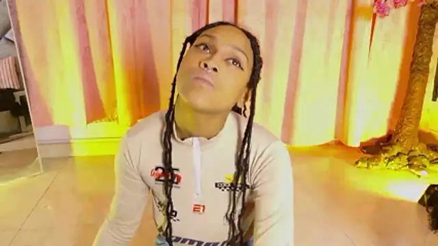 Elith noa online show from 01.16.26