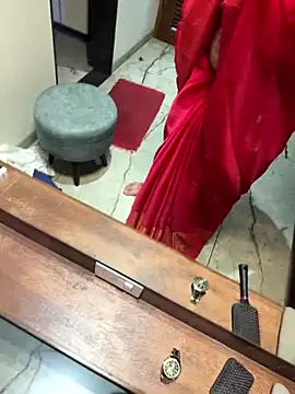 Snapshot of versatile_guy01 chatting on 10.13.25 versatile guy01 online show from 10.13.25