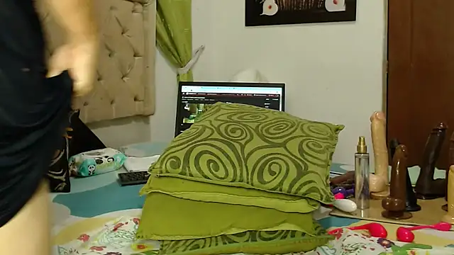 VioletKing4u online show from 10.13.25