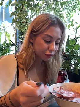 Snapshot of Myrtle_Beach chatting on 12.15.24 Myrtle Beach online show from 12.15.24