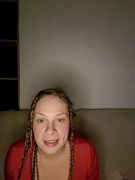 katiestevens online show from 10.28.25