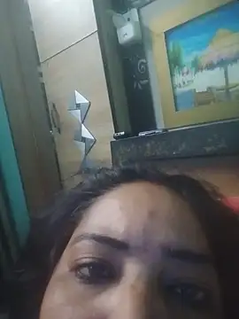 Snapshot of Mona-Singh chatting on 02.17.25 Mona-Singh online show from 02.17.25