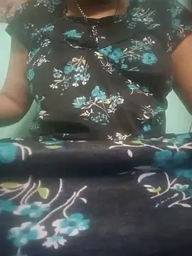 Snapshot of Mona-Singh chatting on 02.19.25 Mona-Singh online show from 02.19.25
