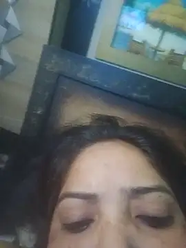 Snapshot of Mona-Singh chatting on 03.19.25 Mona-Singh online show from 03.19.25