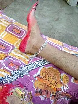 Snapshot of FeltedEuropium chatting on 10.28.25 FeltedEuropium online show from 10.28.25