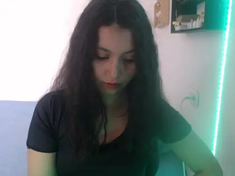 HannaKlein online show from 03.15.25