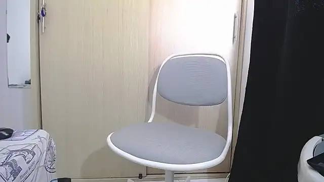 Snapshot of TommyMyler chatting on 12.21.24 TommyMyler online show from 12.21.24