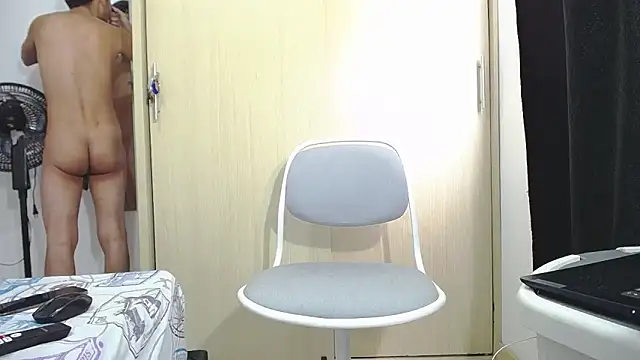 Snapshot of TommyMyler chatting on 12.21.24 TommyMyler online show from 12.21.24