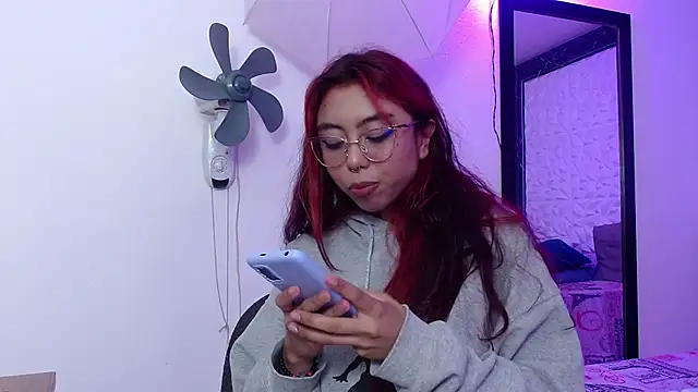 Snapshot of Ava_jones1 chatting on 02.11.25 Ava jones1 online show from 02.11.25