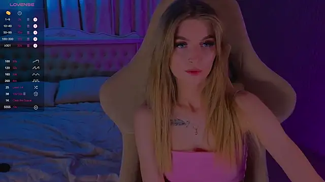 Snapshot of Saillise chatting on 12.06.24 Saillise online show from 12.06.24