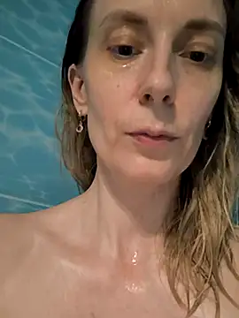 Snapshot of AvelinaLeoni chatting on 11.14.25 AvelinaLeoni online show from 11.14.25