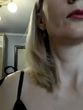 AvelinaLeoni online show from 01.12.26