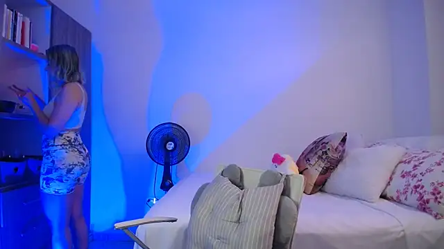 candydowson1 online show from 04.08.26