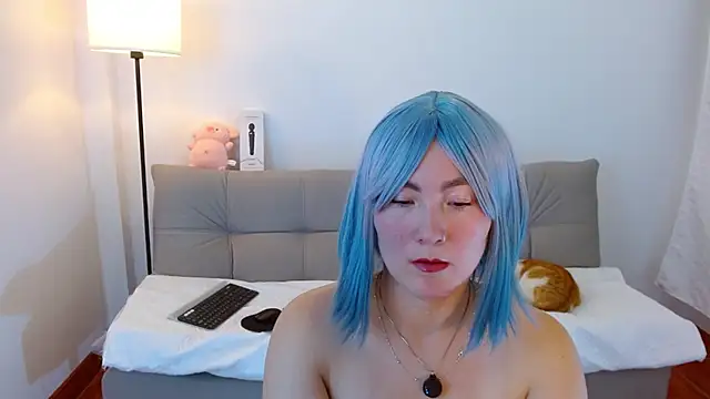 Elle Lee  online show from 04.26.26