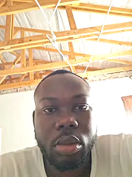 Snapshot of LaughRiotX chatting on 10.05.25 LaughRiotX online show from 10.05.25