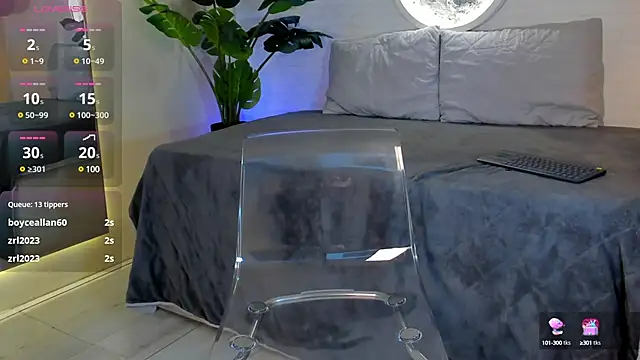 Elise Diamond online show from 01.11.25