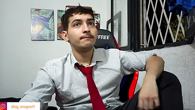 Snapshot of DiegoRogue_ chatting on 02.16.25 DiegoRogue  online show from 02.16.25