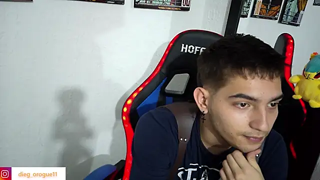 Snapshot of DiegoRogue_ chatting on 03.09.25 DiegoRogue  online show from 03.09.25