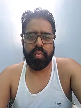 Snapshot of bewolf_17 chatting on 09.13.25 bewolf 17 online show from 09.13.25