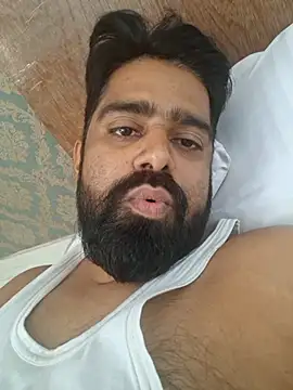 Snapshot of bewolf_17 chatting on 10.14.25 bewolf 17 online show from 10.14.25