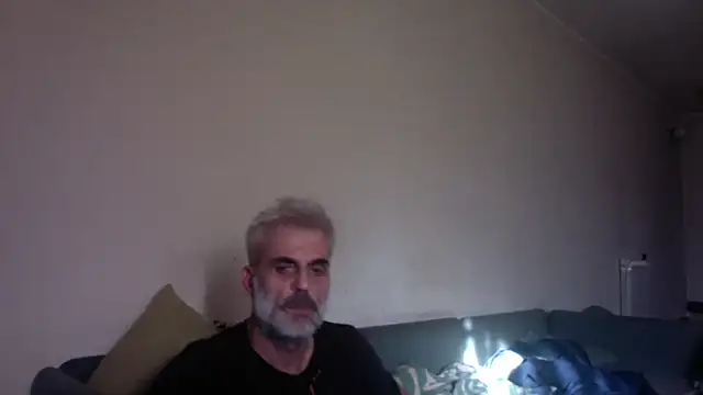 Snapshot of skossa777 chatting on 10.12.25 skossa777 online show from 10.12.25