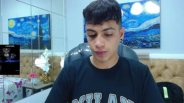 SkinnyBoy  online show from 10.04.25