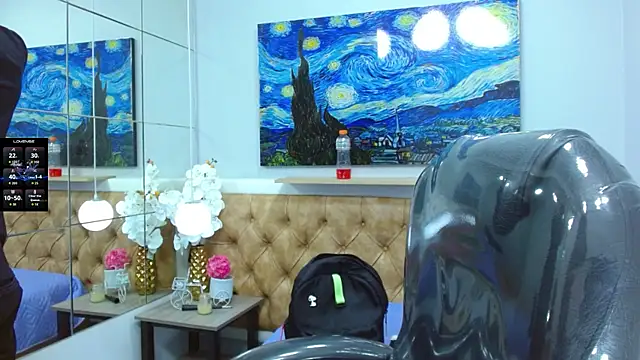 SkinnyBoy  online show from 10.29.25