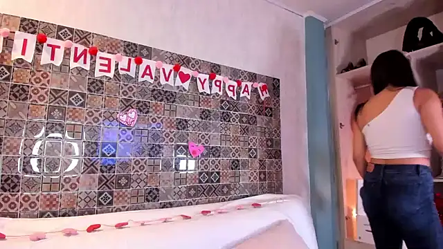 Snapshot of Sophia_wilsonn_ chatting on 02.11.25 Sophia wilsonn  online show from 02.11.25