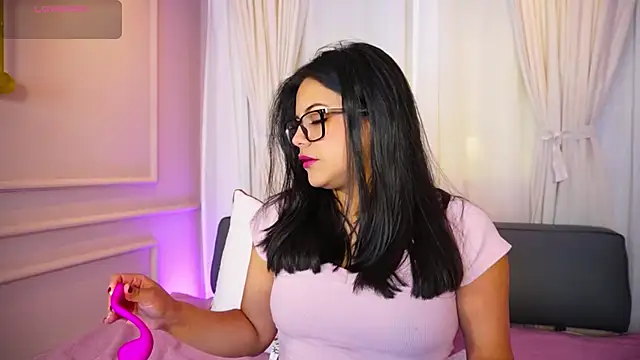 Snapshot of Sophia_wilsonn_ chatting on 09.13.25 Sophia wilsonn  online show from 09.13.25