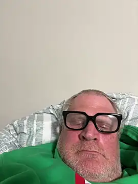 Snapshot of Mimmoromeo1973 chatting on 11.04.25 Mimmoromeo1973 online show from 11.04.25