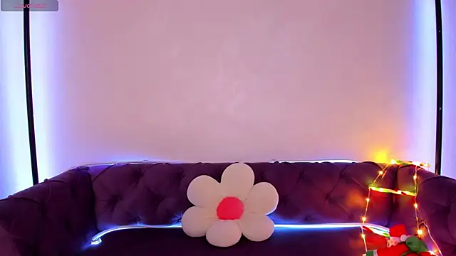 Fluffy Rose online show from 12.02.24