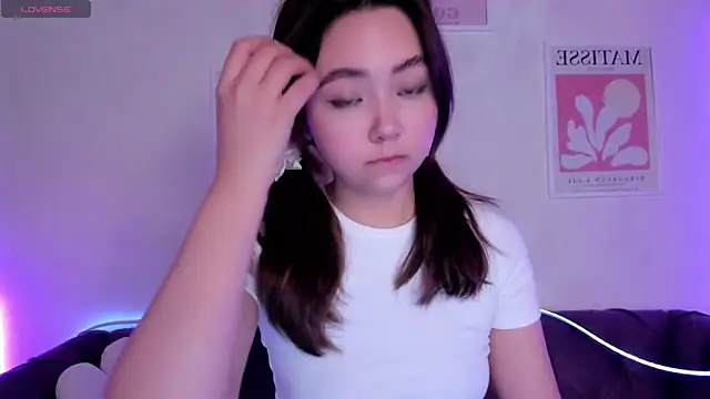 Fluffy Rose online show from 01.19.25