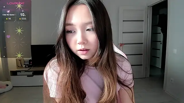 Fluffy Rose online show from 02.28.26