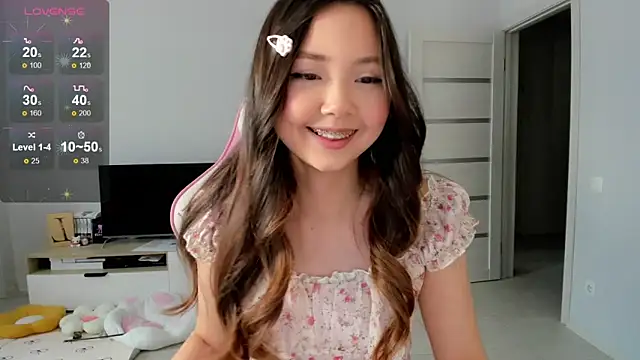 Fluffy Rose online show from 04.16.26