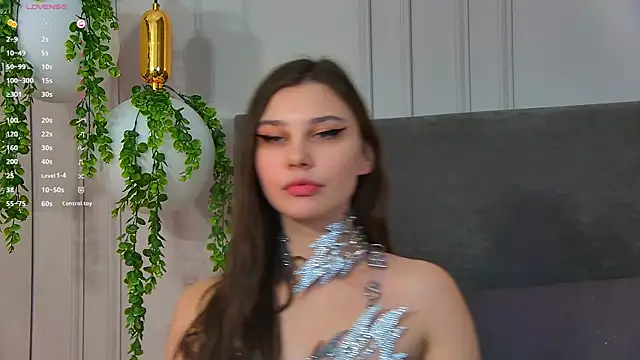 ReginaRobinson online show from 02.13.25