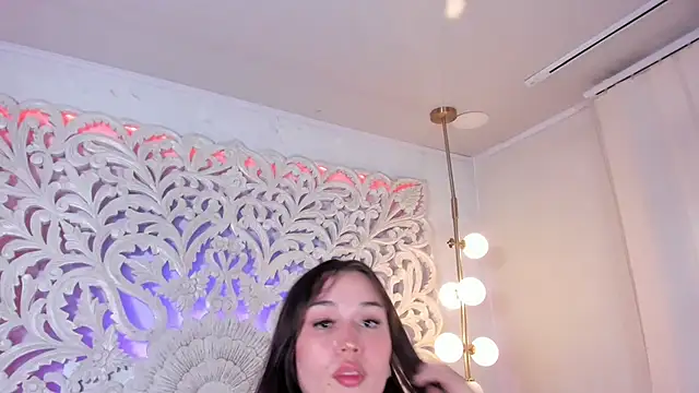 Kayla stern  online show from 12.19.25