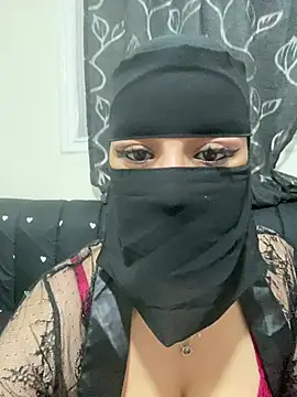 Snapshot of mari_layali chatting on 07.10.26 mari layali online show from 07.10.26