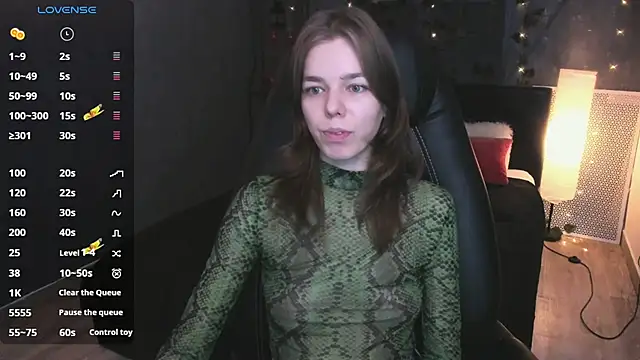 Tina Tayllor online show from 12.03.24