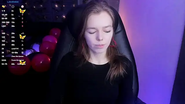 Tina Tayllor online show from 02.12.25