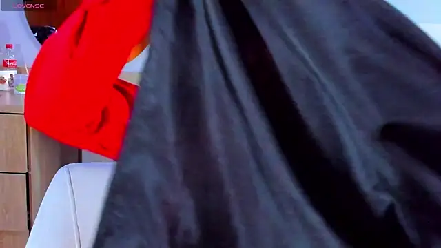 ClaraMariaMon online show from 03.20.25