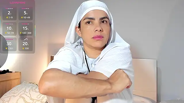 ClaraMariaMon online show from 03.16.26