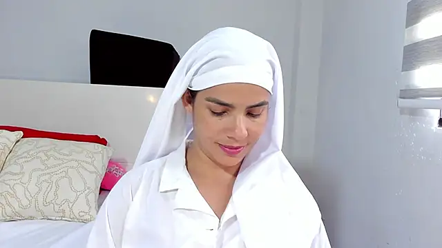 ClaraMariaMon online show from 04.27.26