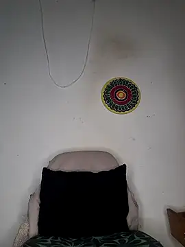 hot-tandy online show from 10.15.25