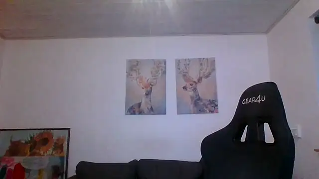 Snapshot of Gotta1 chatting on 12.17.25 Gotta1 online show from 12.17.25