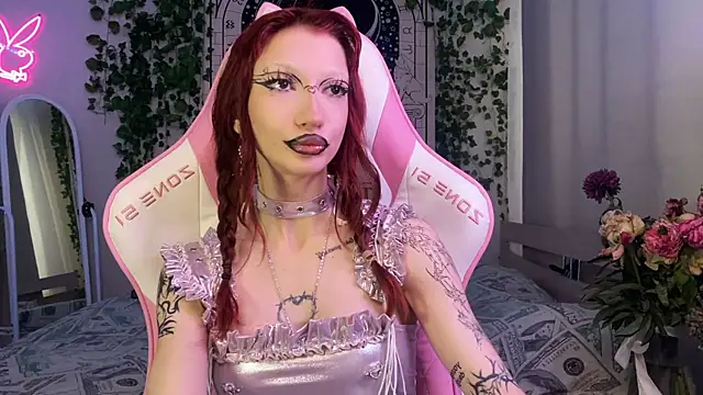 Snapshot of Marcellean chatting on 09.19.25 Marcellean online show from 09.19.25