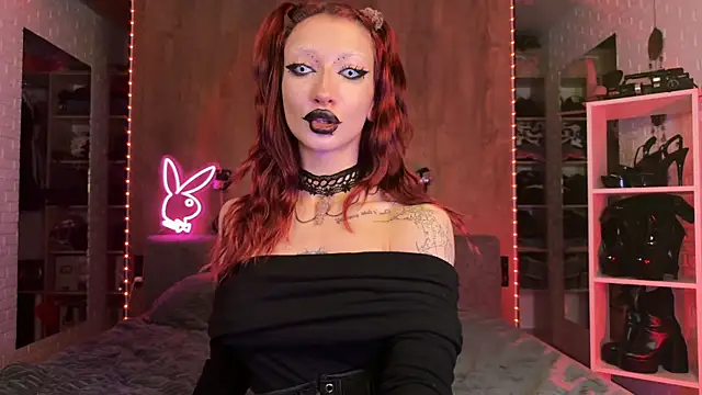 Snapshot of Marcellean chatting on 10.04.25 Marcellean online show from 10.04.25