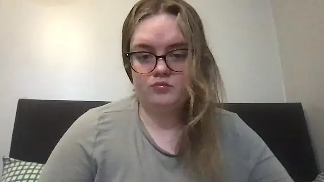 honeyyy24 online show from 04.12.26