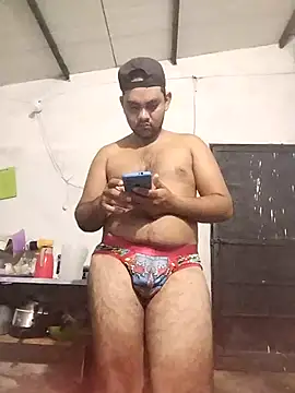 Snapshot of travieso2893 chatting on 11.10.25 travieso2893 online show from 11.10.25