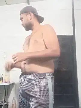 Snapshot of travieso2893 chatting on 03.25.26 travieso2893 online show from 03.25.26