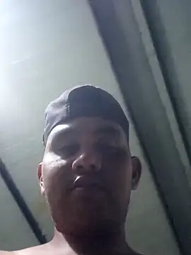 Snapshot of travieso2893 chatting on 03.28.26 travieso2893 online show from 03.28.26